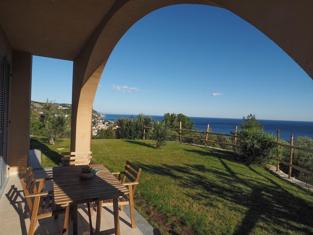 Agriturismo "I Castellari" بيترا ليغوري الغرفة الصورة